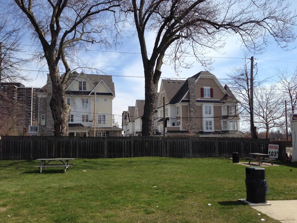 Ivy Motel Toronto Ngoại thất bức ảnh